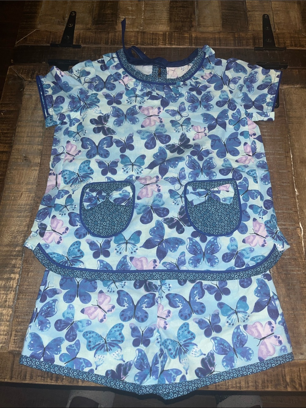 Girls' Blue Butterfly Short Pajama Set with Pocket Accents